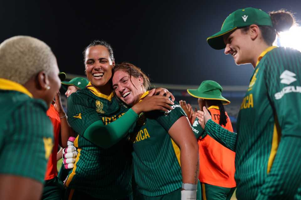 India lose control in death as South Africa snatch memorable win following Nadine de Klerk's blitzkrieg