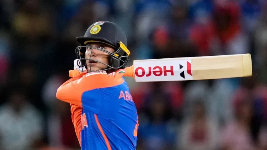 Abhishek Sharma on course to break Shikhar Dhawan's record in third T20I against Australia